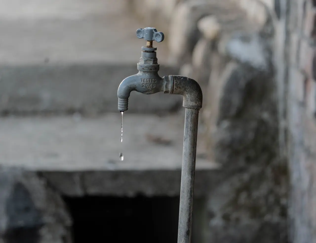 Leak Repair Services in Hackett